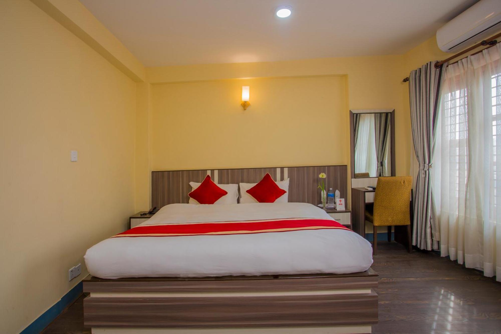 Oyo 297 Hotel Aayam Kathmandu Exterior photo